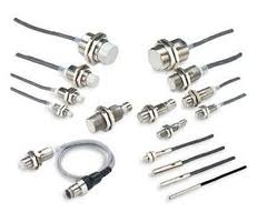 Picture of Cảm biến tiệm cận Omron 3 dây NO PNP 5 mm	