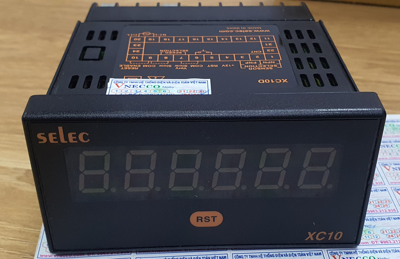 Picture of Bộ hiển thị tốc độ và đếm tổng Selec XC10D (48x96)